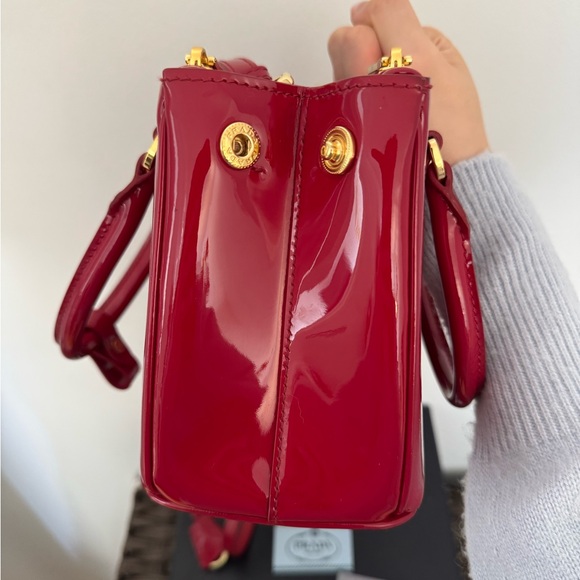 Red Prada Mini Galleria - Picture 5 of 7